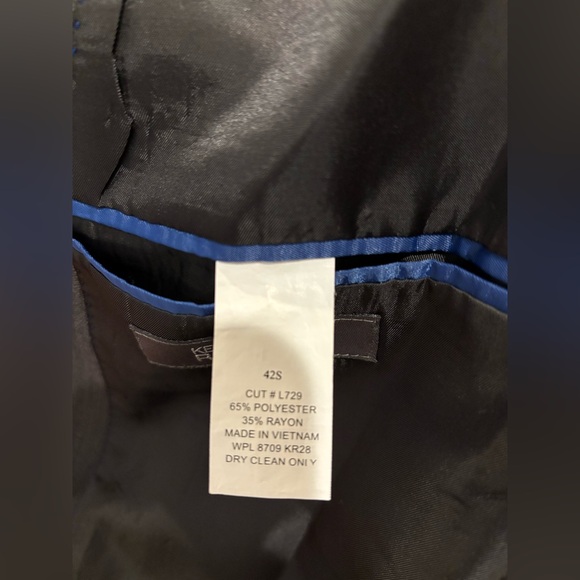 Kenneth Cole Men's Classic Black Blazer - Picture 5 of 5